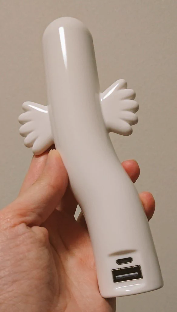 にょろにょろのモバイルバッテリーの可愛さが異常な件