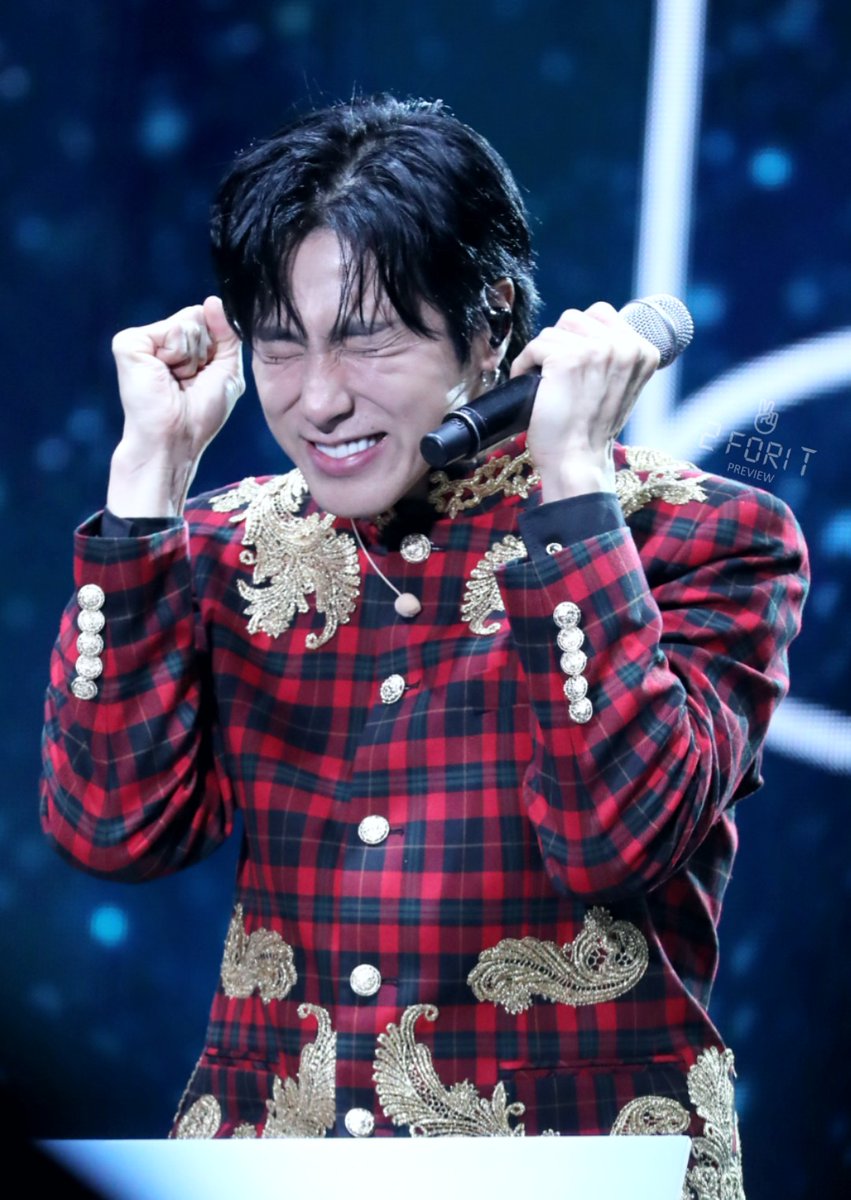 191228 The Starry Night with Cassiopeia
정윤호가 깨물 하트 하는 방법😍
#동방신기 #유노윤호 #정윤호 #yunho #ユノ #ユンホ #東方神起 #TVXQ