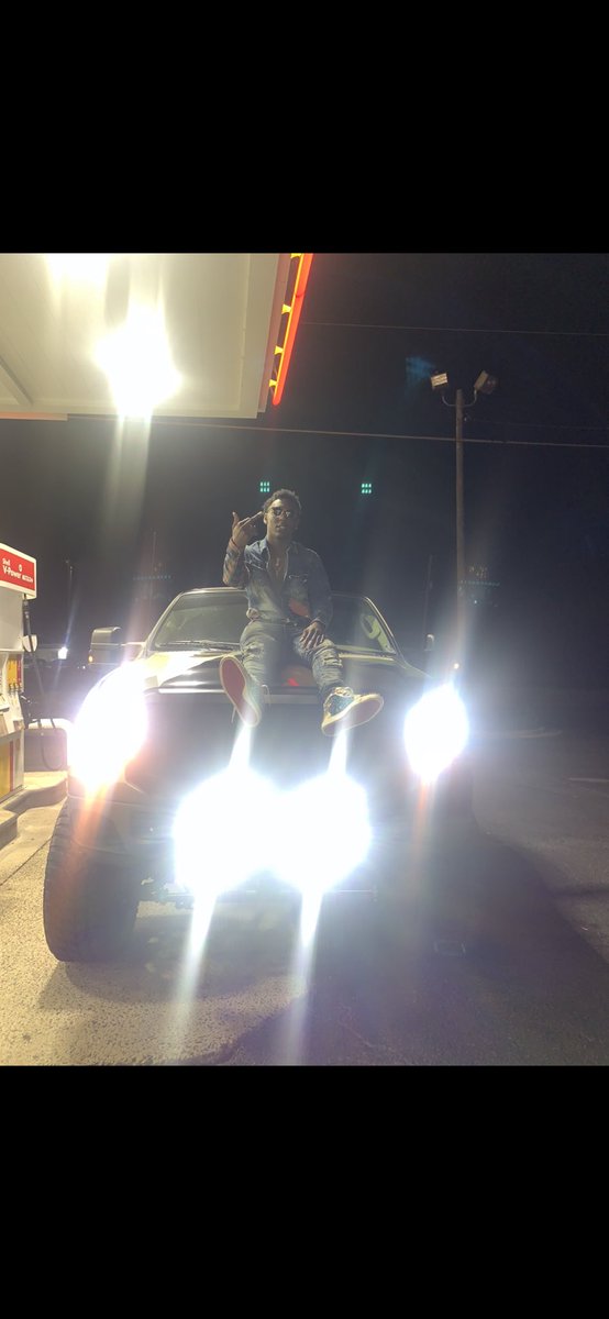 djthakvng's tweet image. Boss nigga self made young nigga, Big figures I’m trying to have 10 figures‼️🤩
 #TwoPoint0 🥳