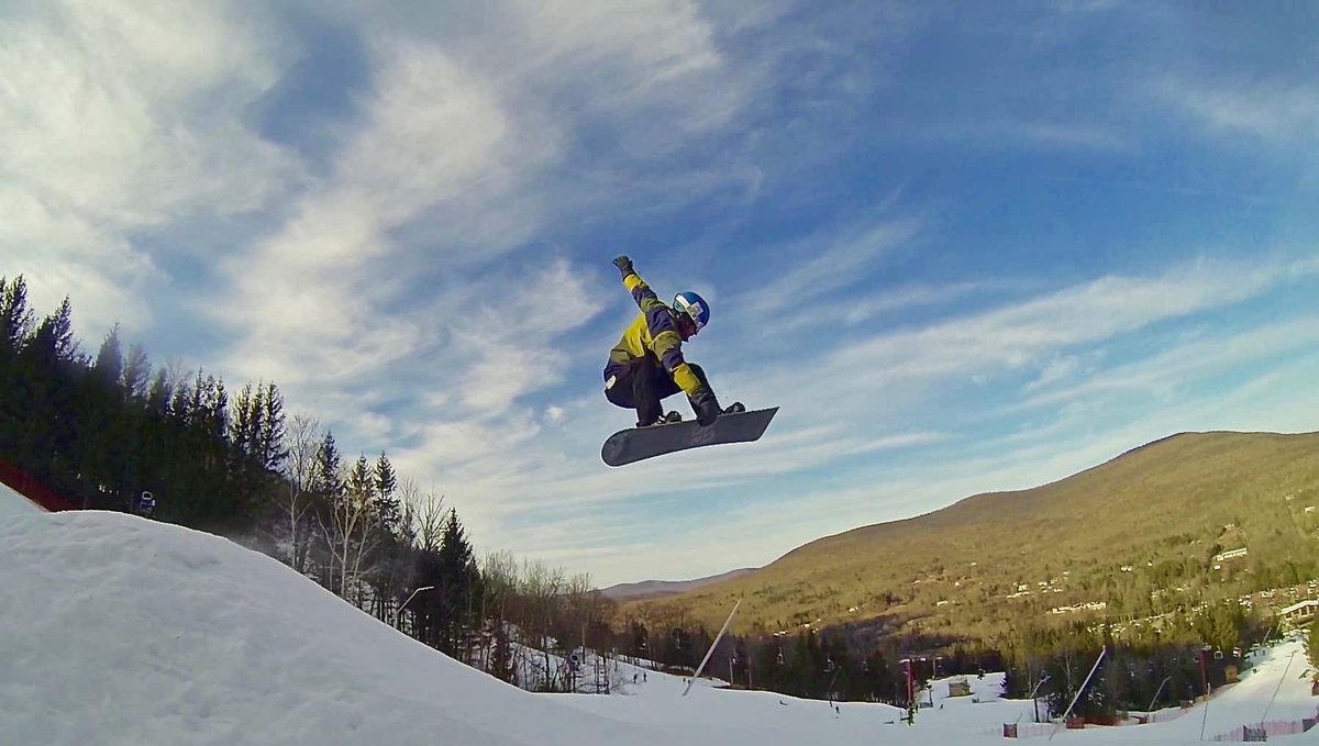 NYCSnowBus's tweet photo. 👏to Rick. We miss him. First year on the team, and on a snowboard, doing grabs and getting air time. What a natural. 
.
.
.
#nycsnowbus #snowbus #snowboarding #bigair #airtime #powderchaser #toegrab #snowboarding #iskiny #powpow #learnwithus #risenride https://t.co/hcyuQFRCFO