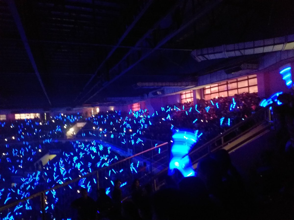 FELIPJHON_'s tweet photo. ARE YOU ONE OF THE BLUE OCEAN?

A'TIN, we did it! 

We did it, fam! 

#SB19ConcertinManila
#PUSHAwardsATIN
@SB19Official
GetInTheZone Manila https://t.co/FEdERpol3b