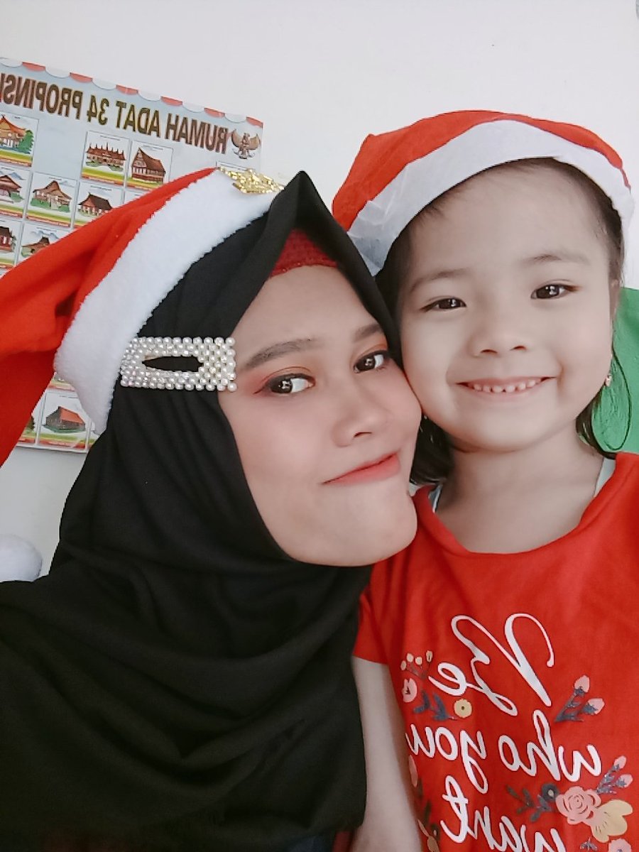 ilah_comell's tweet photo. My students https://t.co/mpONQTvTvA