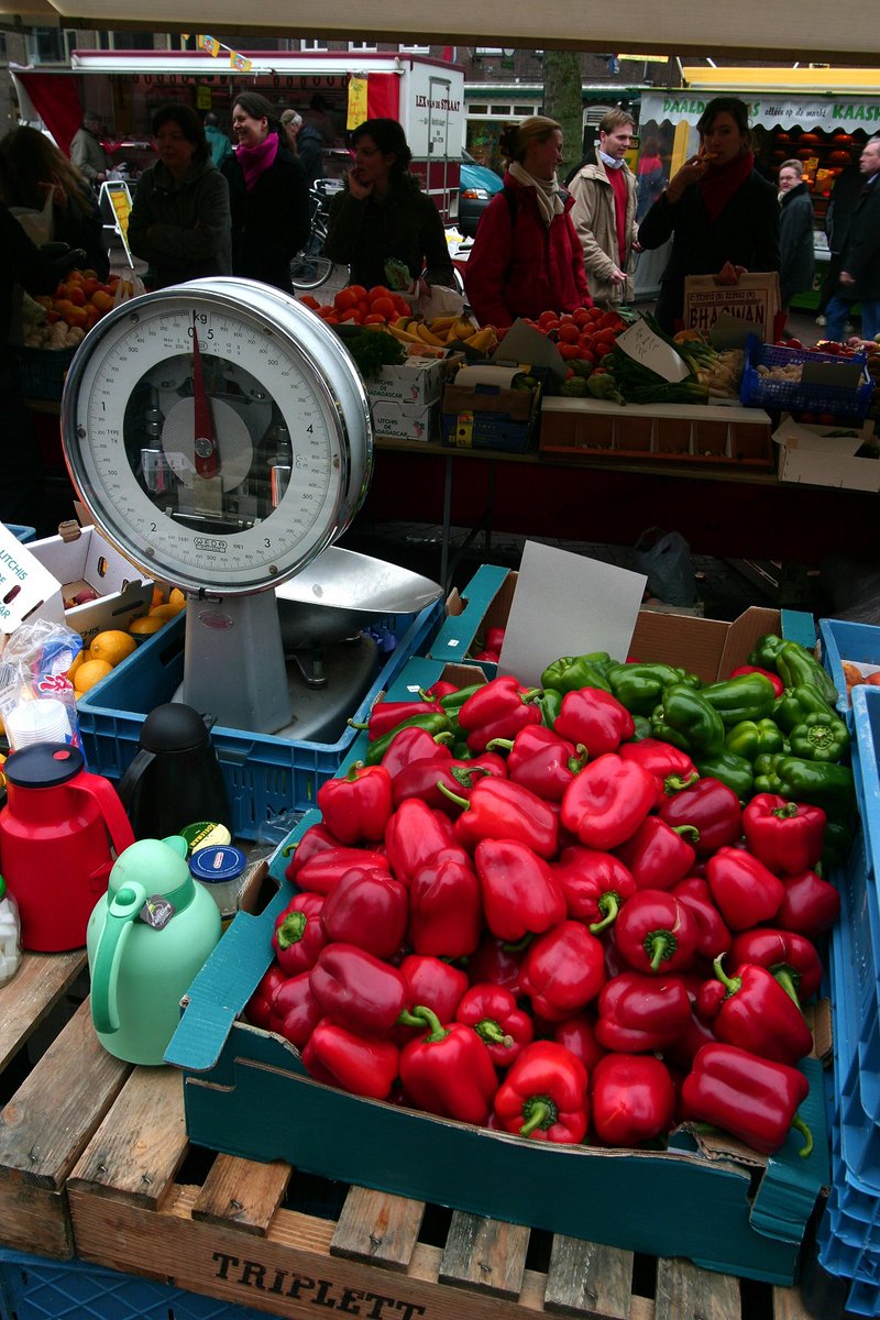 Warenmarkt op dinsdag
In verband met de Oud en Nieuw is de warenmarkt verzet van woensdag naar dinsdag 31 december.