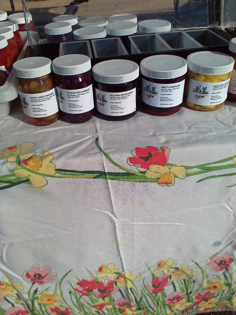 FreshCrunch's tweet photo. Whaaat??? @FreshCrunch is taking a break? Grab all your faves @WilliamsburgFM We'll be back in Spring! #buylocal https://t.co/e4OK04RWTh
