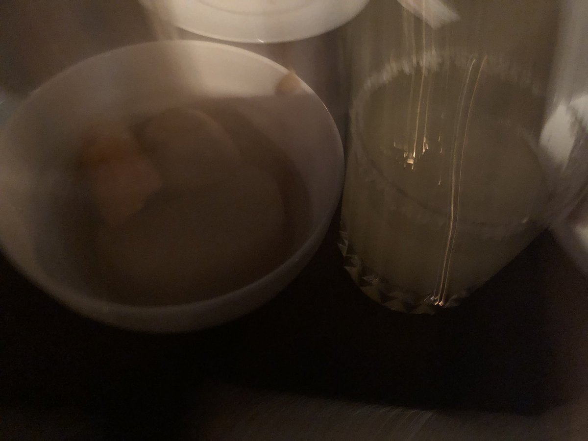 kazya_w's tweet photo. 今年最後のライブは、ミューザ川崎3回、下北、高円寺、恵比寿と6回目の舞花嬢。前回聴けなかったNever cryをギター、ボイパ、ピアノで聴くことができ、音楽納めができました‼️チャクアのChanさんが、rieさんの知り合いとは、驚いた⁉️
#舞花 #barvoice #Chacua #rieakasuzaku https://t.co/EgHMwcTMFn