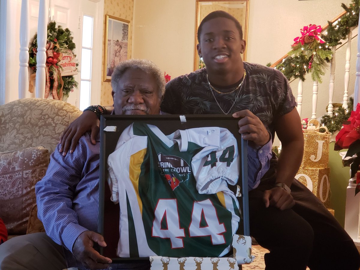 onjaleka's tweet photo. Jaki Brevard gave his Shrinebowl Jersey to his Grandpa for Christmas! #shrinebowl2019 #LB44
@jbrevard45 https://t.co/XFzuxupTSt