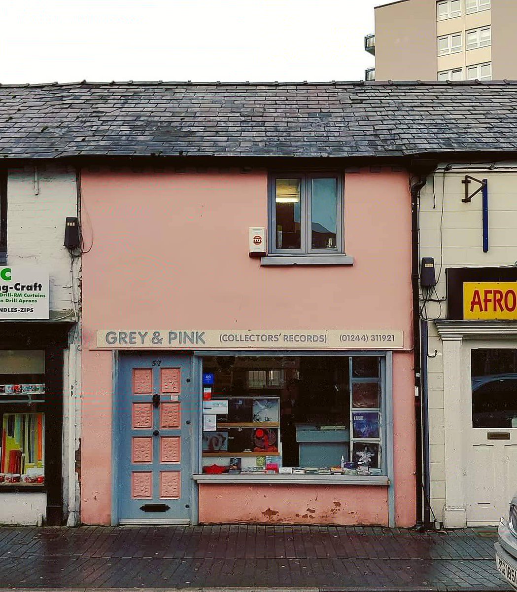 BlackAcornUK's tweet photo. Excellent visit to #greynpink #greynpinkrecords, #Chester today - splendid selection, top blokes, well worth a visit

#Secondhandvinyl #secondhandvinylrecords #secondhandrecords

#JeannieRobertson #LizzieHiggins #SarahMakem #TheWatersons #LouisaKillen #LouisKillen #SallyKillen https://t.co/l7OSQnBGoU