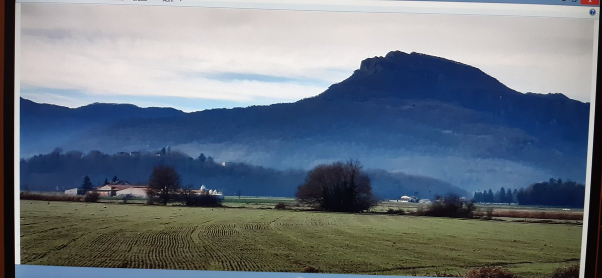 ArnauTries's tweet photo. Magnífic.
Us informo, però, que la montanya màgica dels garrotxins és Santa Magdalena i el Puigsacalm.
#Garrotxa #catalunta https://t.co/hDQrbI6yqU