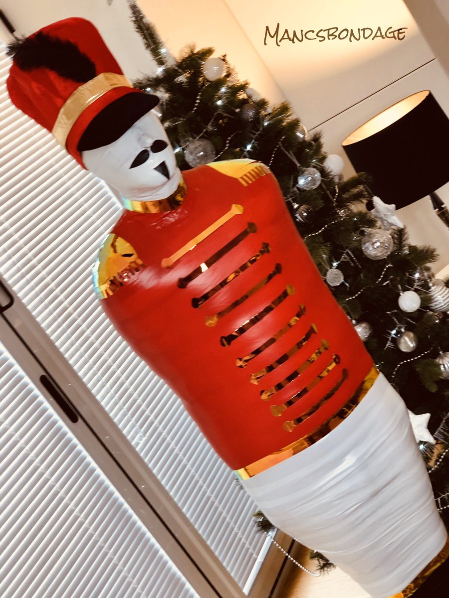 mancsbondage's tweet photo. A little bit of last minute festive #bondage with this #bdsm mummification #fetish #fetishphotography

💂🏻‍♂️: @RubberNorthLad https://t.co/ai5EF63p6b