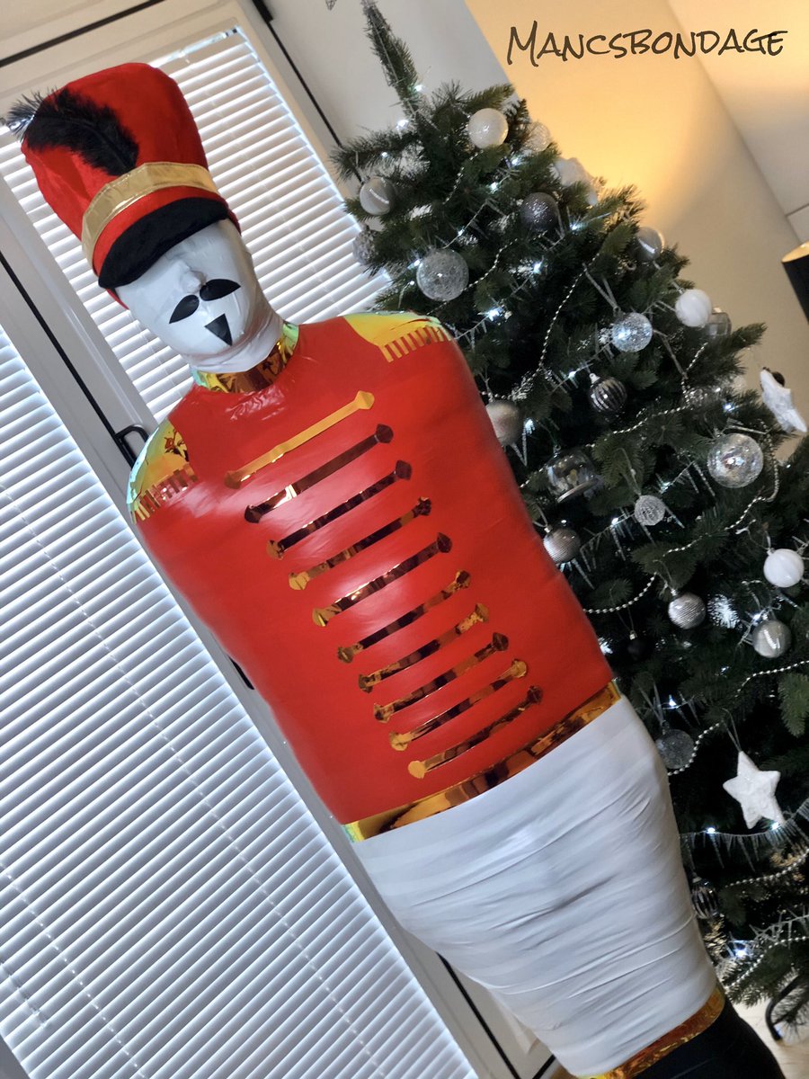 mancsbondage's tweet photo. A little bit of last minute festive #bondage with this #bdsm mummification #fetish #fetishphotography

💂🏻‍♂️: @RubberNorthLad https://t.co/ai5EF63p6b