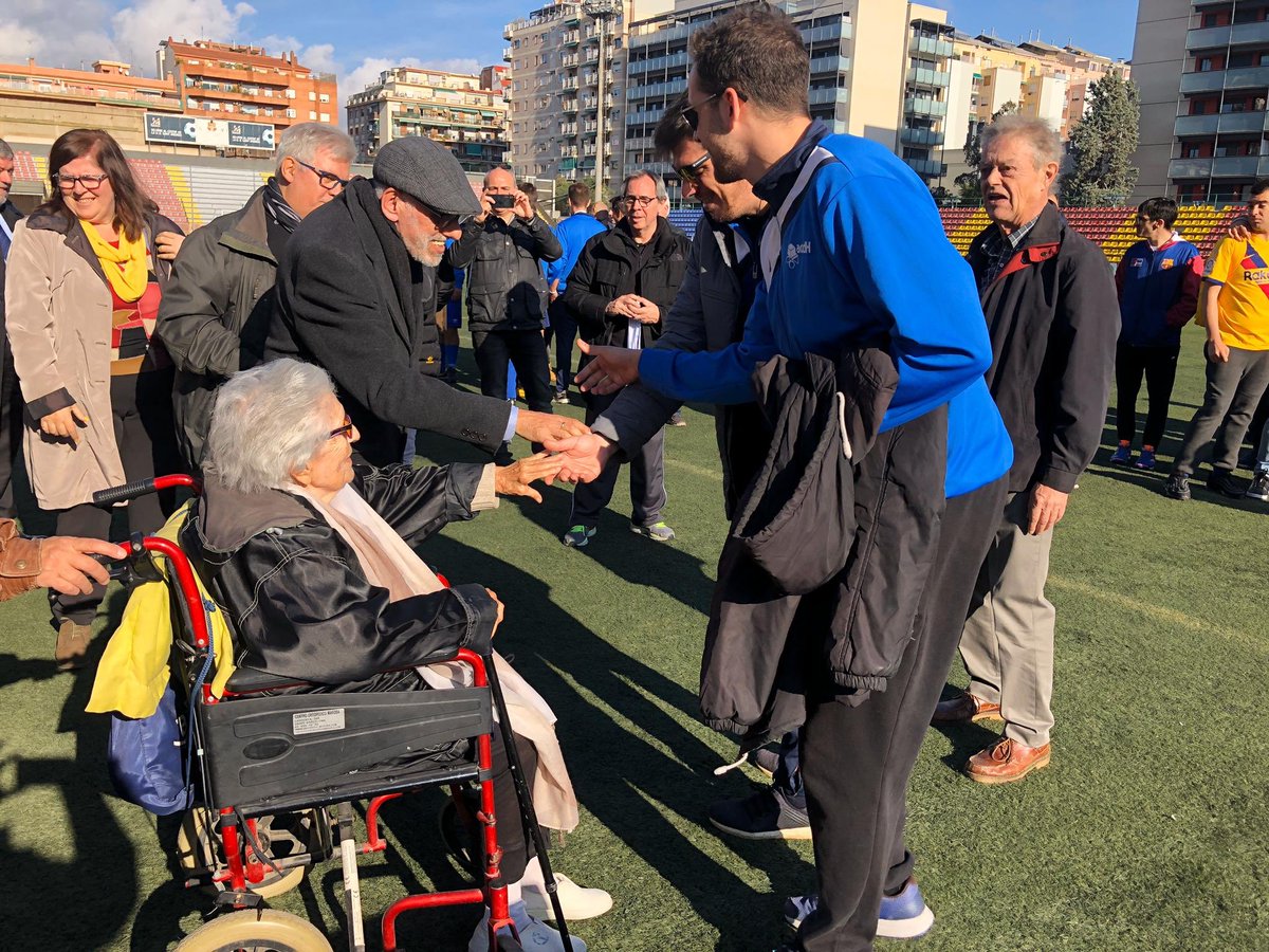 SOCatalunya's tweet photo. Enhorabona al @uesantandreu @TEBcooperativa per la victòria d’avui! Però també felicitar a tots els participants per voler recordar la figura del Francesc Martínez de Foix. @CEEuropa @ActivitatsacidH @RCDESpecial #Penya Special #Barça ! #MillorQuiHoIntenta #PlayUnified https://t.co/XFrue9vDkG