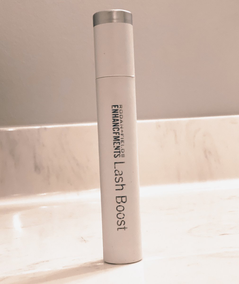 cmccord01's tweet image. R+F Lash Boost! This stuff really works. I loved it. Until my 13 year old snuck it out of my bathroom &amp;amp; used it all... 😒 Her lashes are to die for now though. #rodanandfields #lashboost @rodanfieldsHQ