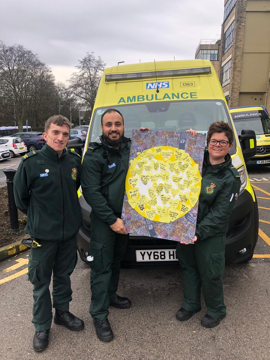 Jaya handing out Thank you message boards to the emergency services from students and staff  @BradfordGrammar; the small gesture brought such lovely smiles. We appreciate all you do. @WYPAngelaWill #bradfordparamedics <a href="/WYFRS/">West Yorkshire Fire and Rescue Service</a> <a href="/WYP_BradfordW/">West Yorkshire Police - Bradford West</a>  #smallgestures #appreciation <a href="/NHSuk/">NHS</a>