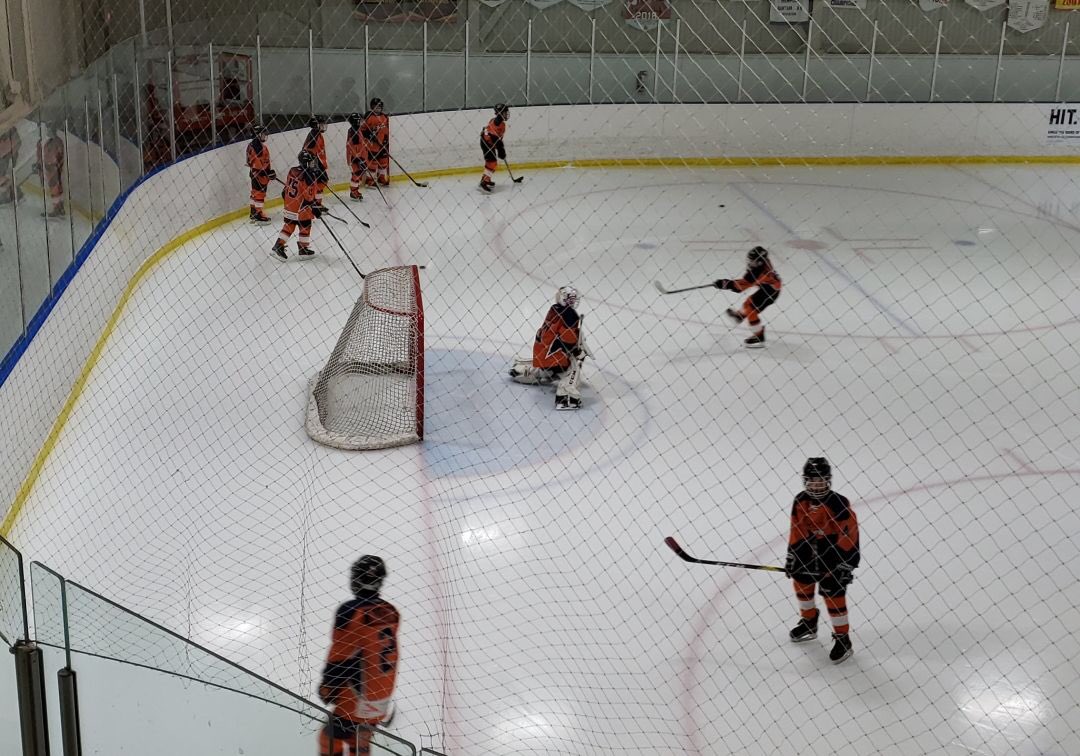 KMHANews's tweet photo. Minor Atom B getting warmed-up for their first game at the Bell Capital Cup. #GoBlazers #KMHA #BellCapitalCup #CompetitiveHockey https://t.co/ykGyPamDCz