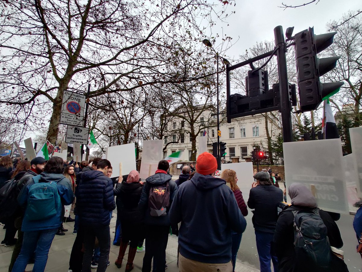 FatimaHM86's tweet image. #IdlibisUnderFire in front of the Russian embassy in London