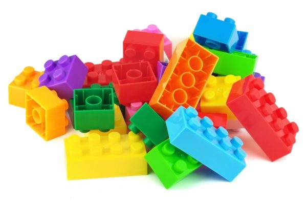 ExploreElmhurst's tweet photo. Come on down to the Elmhurst Public Library  for open LEGO building! join in to build something awesome! This drop-in program is happening from 2 - 3:30 pm in the Kids Program room. (Age Group - Families) https://t.co/qePYfyQp9A