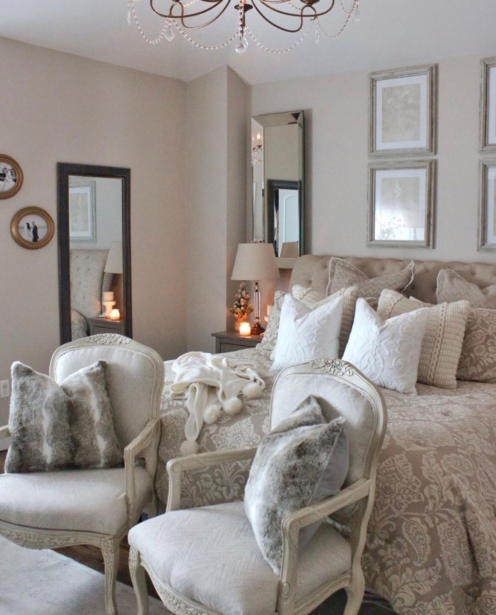 Croscill's tweet photo. Swooning over this gorgeous bedroom and taking notes for our room transformation for the new year! ✨ Who else is inspired? (📸- @ourcozycasa) #Croscill #MyCroscill https://t.co/FTRf2kXq8o