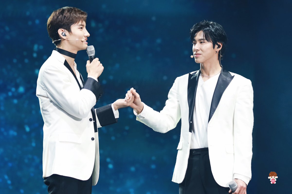 lichee0218's tweet photo. 191228 The Starry Night with Cassiopeia

오빠 16주년 축하합니다~

 #동방신기⁠ ⁠⁠⁠⁠⁠⁠⁠⁠⁠⁠⁠⁠⁠#Changmin #유노윤호 #최강창민 #ユンホ #チャンミン https://t.co/FMTmaEjpaA
