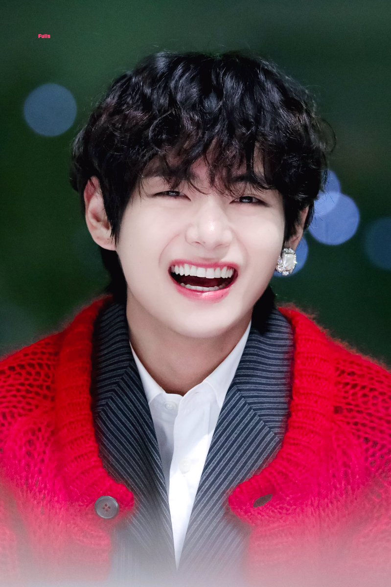 Kth Facts On Twitter Taehyung S Smile Is The Most Beautiful Thing In This World He Is Such A Big Bundle Of Joy Happiness Warmth His Existence Is Enough To Bring Smile On
