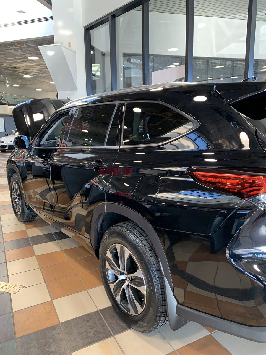 BochToyota's tweet photo. We have the all-new 2020 Toyota Highlander right here in our showroom! Come on down and get a closer look of this beauty! #boch #bochtoyota #toyota #highlander #2020 #2020highlander #toyotahighlander #2020toyotahighlander https://t.co/NgqZebtIod