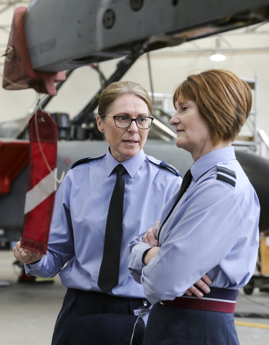 RoyalAirForce's tweet photo. WO Marie Cross has been recognised in the New Year Honours List. Awarded an MBE for her outstanding contribution to RAF training and being a role model within the vanguard of the national female engineering agenda.

This year's full list of RAF personnel: https://t.co/u9vi9buLsO https://t.co/iV8jDYPGUo