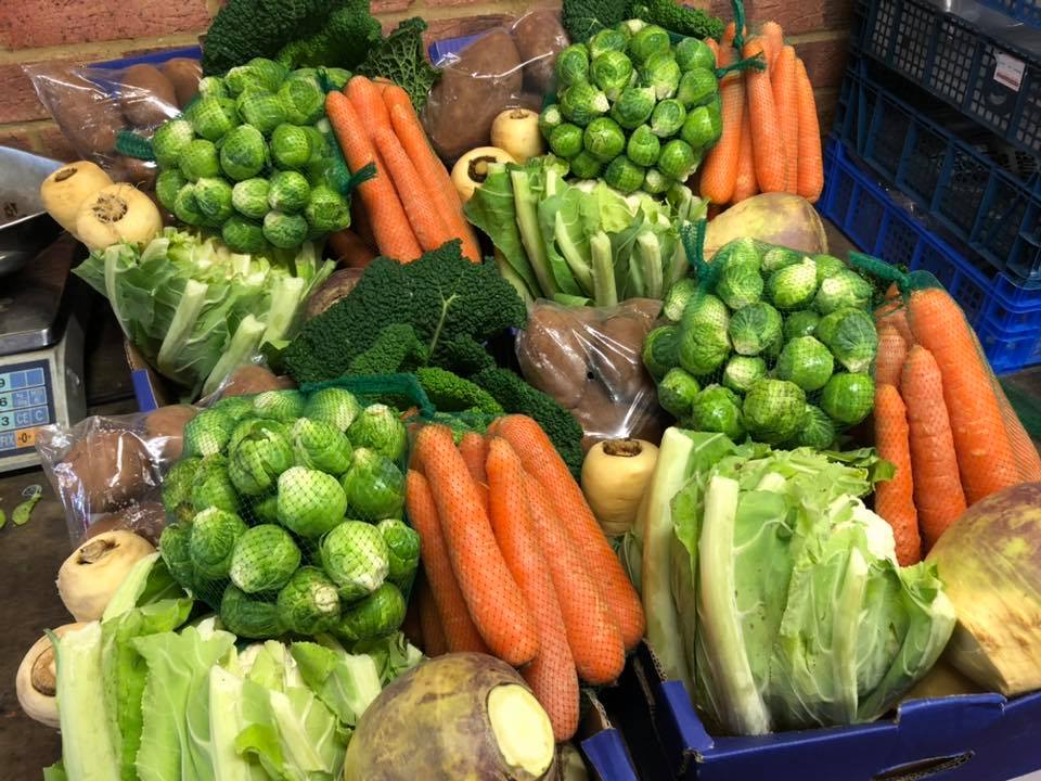 FabFarmShops's tweet photo. Check out these fantastic veg boxes available everyday from @PickwellFarm in #southampton
Only £7 each! Amazing! 👏😀
#pickwell #farmshop #veg #farmfresh #shoplocal https://t.co/6hP5i3nK9B