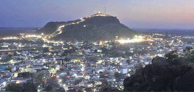 ProgressiveCg's tweet photo. माँ बमलेश्वरी मंदिर का रात्रिकालीन दृश्य ...

#Bamleshwari #Chhattisgarh #Dongargarh #ProgressiveChhattisgarh https://t.co/EpTE4G0VGC