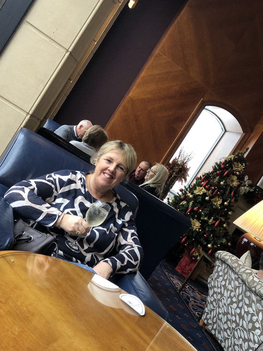 mikeygreen68's tweet photo. Sat in #MerlinsBar at the @TheCelticManor relaxing with a #Cheeky Glass of #Wine having some #QualityTime with my Lovely Wife #HusbandAndWifeTime #LovinLife #LivingOurBestLife #OneLife #LivinTheDream #GoodTimes #Memories #Grateful https://t.co/g9anY4ASNi