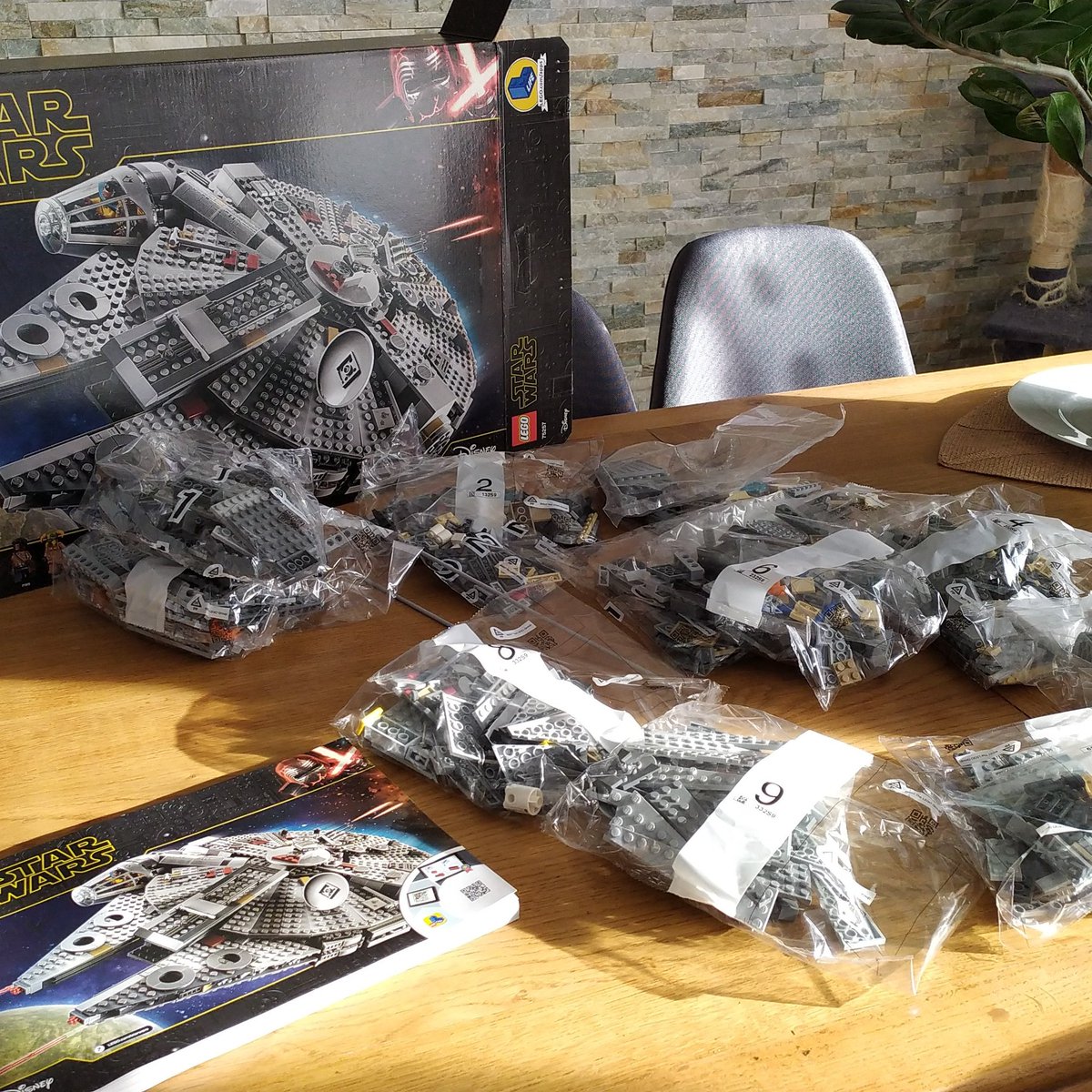 On commence le super cadeau de Noël #LegoStarWars
