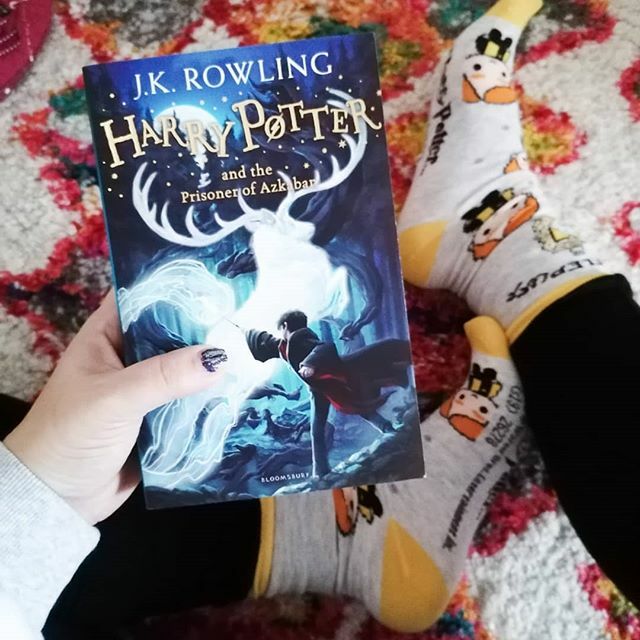 Hope you all had a lovely Christmas and are enjoying some time for relaxing.

#bookblogger #bookishfeatures #bookinspired #bookblogging #bookaholic #bookobsessed #bookcommunity #bookstagram #averybookishpost #readingismyhappyplace #readingismagic #readin… ift.tt/2rBRuzd