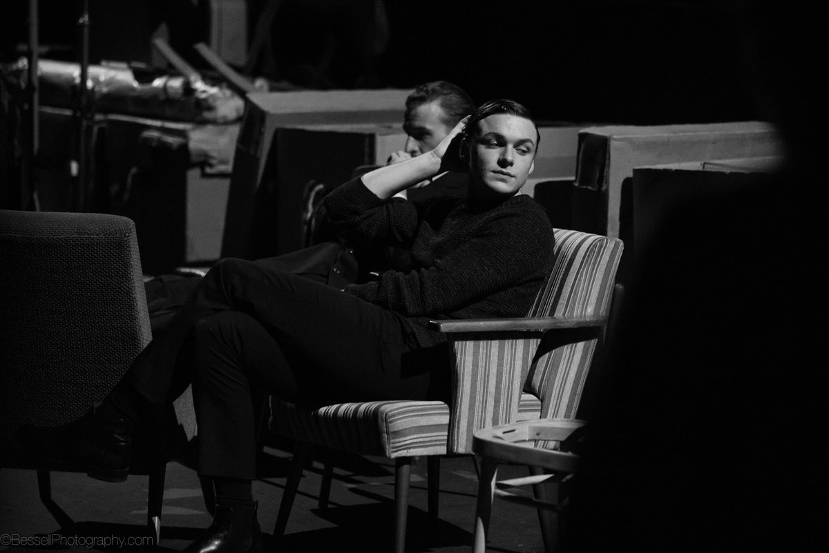 Candid - @stuart_andrew_T backstage  <a href="/TasteofHoneyNT/">TasteofHoneyNT</a> #bessellphotography
#canon #canonphotography #portraits #photoshoot #actors #portraitphotography #headshot #composition #photographer #actors #headshots #actorsheadshots #london #westend #westendtheatre