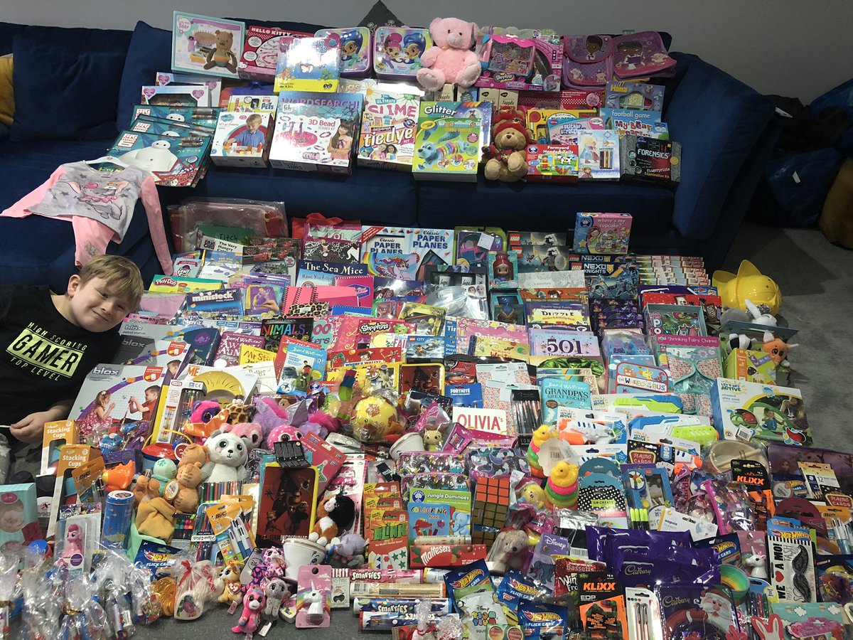 MckenzieRachel's tweet photo. Thanks for everyone who donated gifts or supported Max’s fundraising. He took all of this into the children’s cancer ward for them at Christmas #love #helpingothers #proudmum https://t.co/AT0rmqppEj