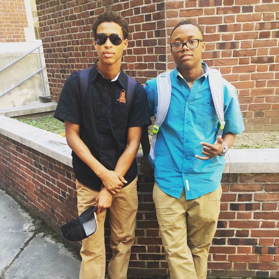 _Tom2x's tweet photo. Love you forever my nigga 🤞🏽💙 Never gone forget abt you 💯 #LongLiveRG3 💙 https://t.co/osqSYxWMFK