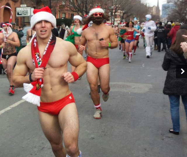 aussiespeedoguy's tweet photo. Does the Santa Speedo Run still exist?
All those guys in red speedos... I'd have to do it in a cold climate to avoid 'exposing' myself as the Aussie Speedo Guy.
#santaspeedorun #speedorun #redspeedo #speedosinpublic #aussiespeedoguy #runninginspeedos #speedofetish https://t.co/vLbJB3TFXC