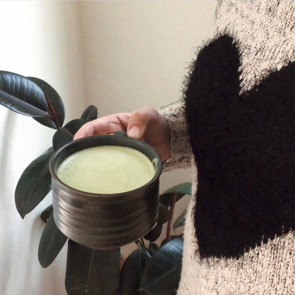 Love is all around us. 💚📷: @sunnahliving #matchaLOVE #matchalatte #matcha