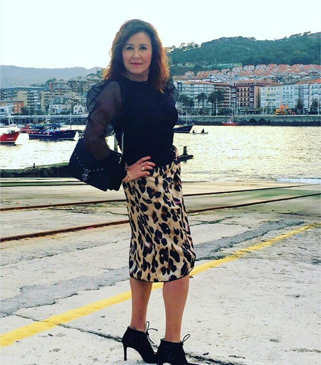 dreamsatfifty's tweet photo. Último sábado del 2019. Y que mejor forma de despedir este sábado que recordando mis días en Castro Urdiales donde hicimos unas fotografías maravillosas y que podéis verlas todas en mi blog
Feliz tarde
Besos, besos y mil besos 💋
#shooting.
#modelda… https://t.co/GdVppYVwkf https://t.co/na7FpaPll2