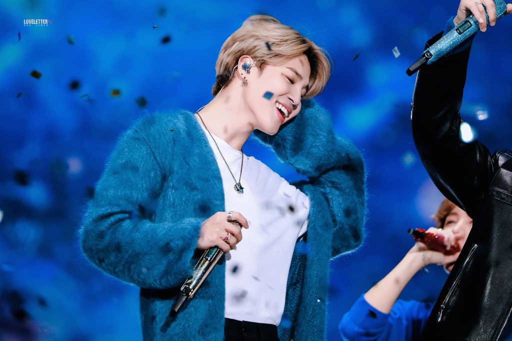 Moonlightjimin2's tweet photo. 지민아
현재의 지민이도
미래의 지민이도
모두 행복했으면 좋겠어🙏💖

#JiminTripleCrownKingOfKpop2019
#TripleCrownKingJimin
#JiminDidGreatJob2019
#JiminDeservesTheBest
#2019우리지민올킬했네_사랑해
#올해도우리지민이최고였어_사랑해

#Jimin @BTS_twt https://t.co/BEmgzpdVFF