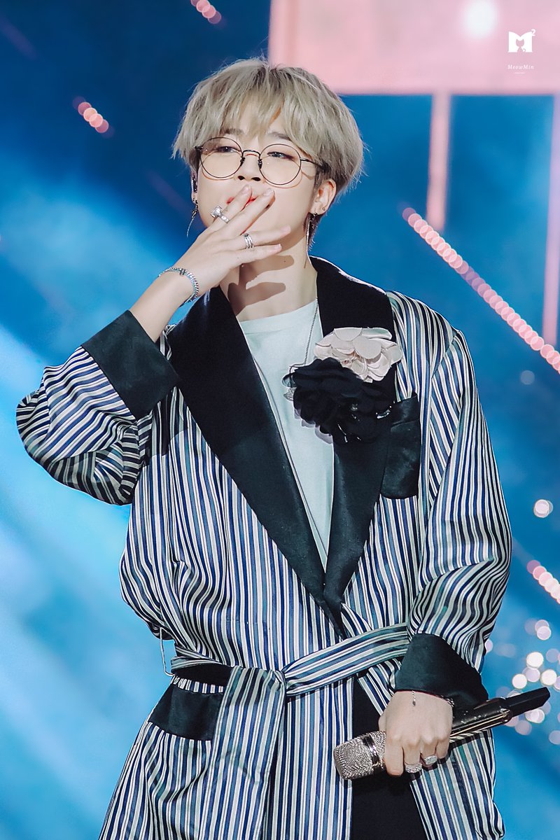 MeowMin_jm1013's tweet photo. 191227 
#JIMIN #지민
#BTS #방탄소년단 
@BTS_twt https://t.co/81txYY31ig