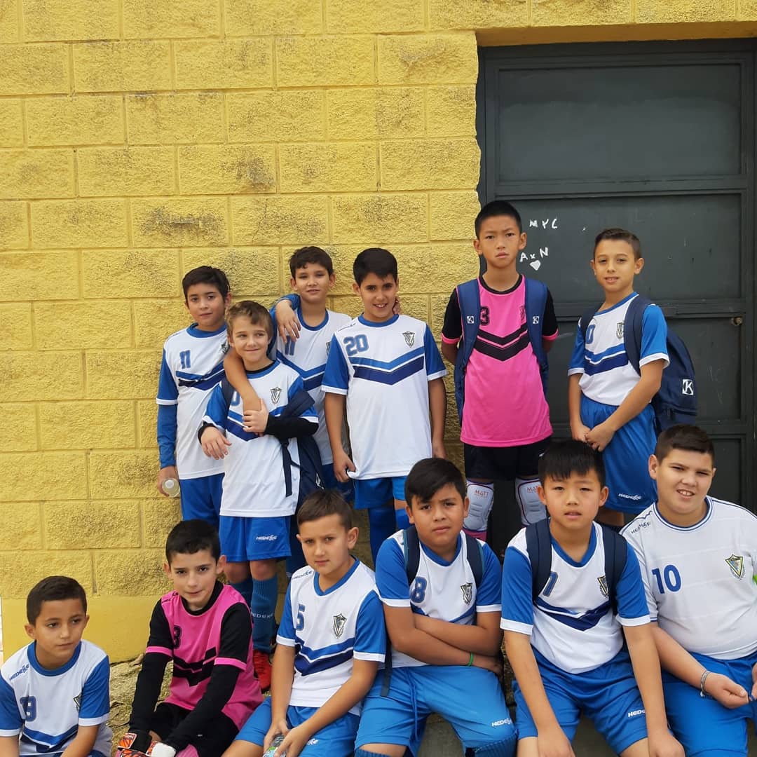 PLCompadres's tweet photo. Felicitaciones a nuestros #Estrellitas y #Alevines por el campeonato y el subcampeonato en el Torneo Marbella Paraiso recogida de alimentos no perecederos Navidad 2019.
Felicitaciones al Marbella Paraiso CF por el trato recibido.
#LocuraCompadres
#LocosPorLosCompadres https://t.co/fIfeMojBOt