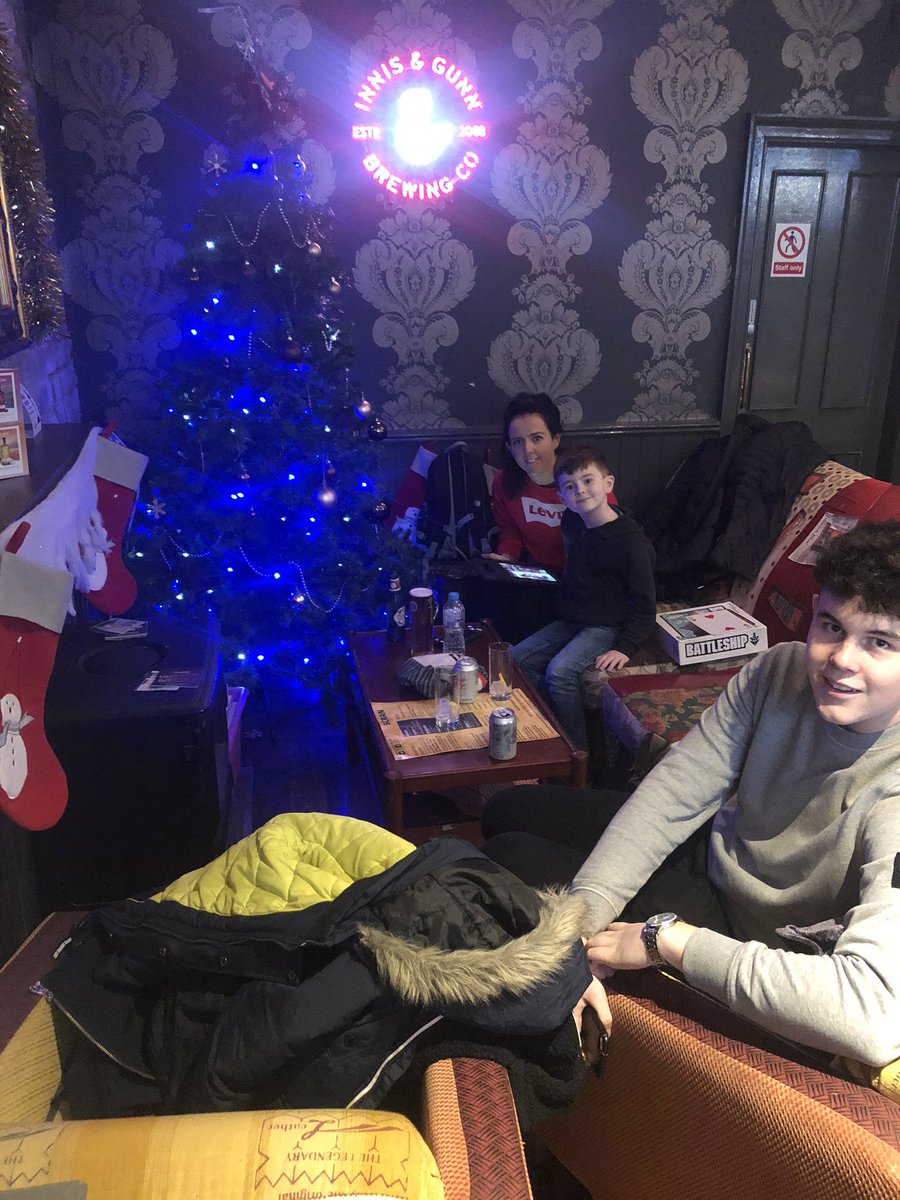 J_Holloway86's tweet photo. Enjoying the rugby in the best pub in Edinburgh @MashTunTweeter #EDIvGLA #1872cup https://t.co/B4zUz4cj1a