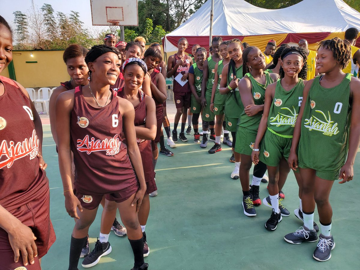 olumideoyedeji1's tweet image. Grooming future talents and giving hope to younger ones comes from the heart. Justice Nasir Ajanah kudo to you #FutureStars @AjanahBball
@NigeriaBasket @NigeriaFMYS @SundayDareSD @BballNaija