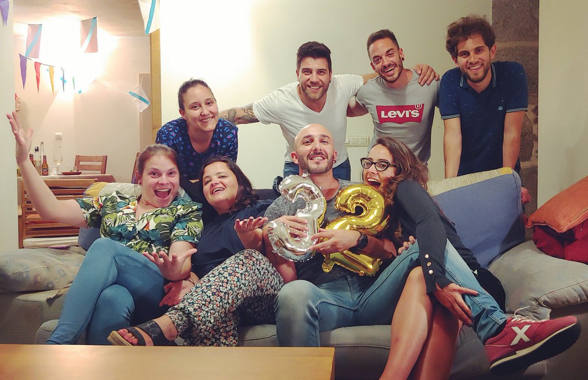 JonacheMM's tweet photo. De xaneiro a decembro, cheo de aventuras 😍
🇮🇹 Bergamo + Milán
🙋🏻♂️ Presentación @MikiNunez e La venda
🇸🇪 Melodifestivalen
🤯 #PrePartyES19
🇮🇱 Tel Aviv
🇵🇹 Caminha
🏖 Aldán
🍹 Carnota
🥳 Aste Nagusia
💒 Voda de Bea&Mathy
🇵🇹 Arcos de Valdevez + Viana + Oia
🎄 Madrid
👬 Girona + BCN https://t.co/cjs8FoAvNr
