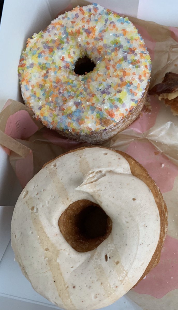 BKNFoster's tweet image. Yummy doughnuts 🍩 from @Five_Daughters 😋