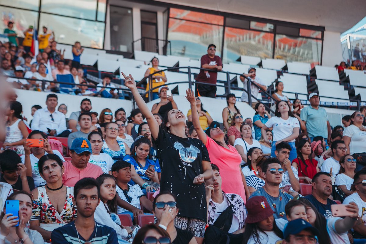 MarchaporJesus's tweet photo. Porque la oración puede cambiar la historia de nuestra nación. 🙏🏻♥️Únete a este gran clamor por Chile desde el Estadio Nacional. ¡Comparte este mensaje 🔈#ChileLaEsperanzaEsJesús https://t.co/dlpmWEn3Vv