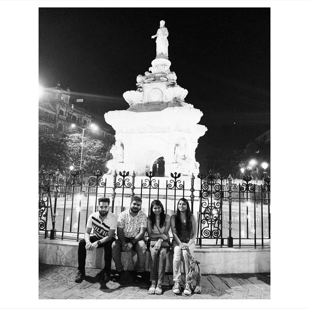 That's Flora Fountain. Make a wish, drop a coin and your wish will come true.😌 

P.S. Just movie things.😉🤭
.
.
#FloraFountainMumbai #Mumbai #Friends #LateNightPost #MandatoryPost #EuropeanInfrastructure #RomanGoddess #Flora #SouthMumbai #MumbaiDiaries #GoodNightTwitterWorld 🌸