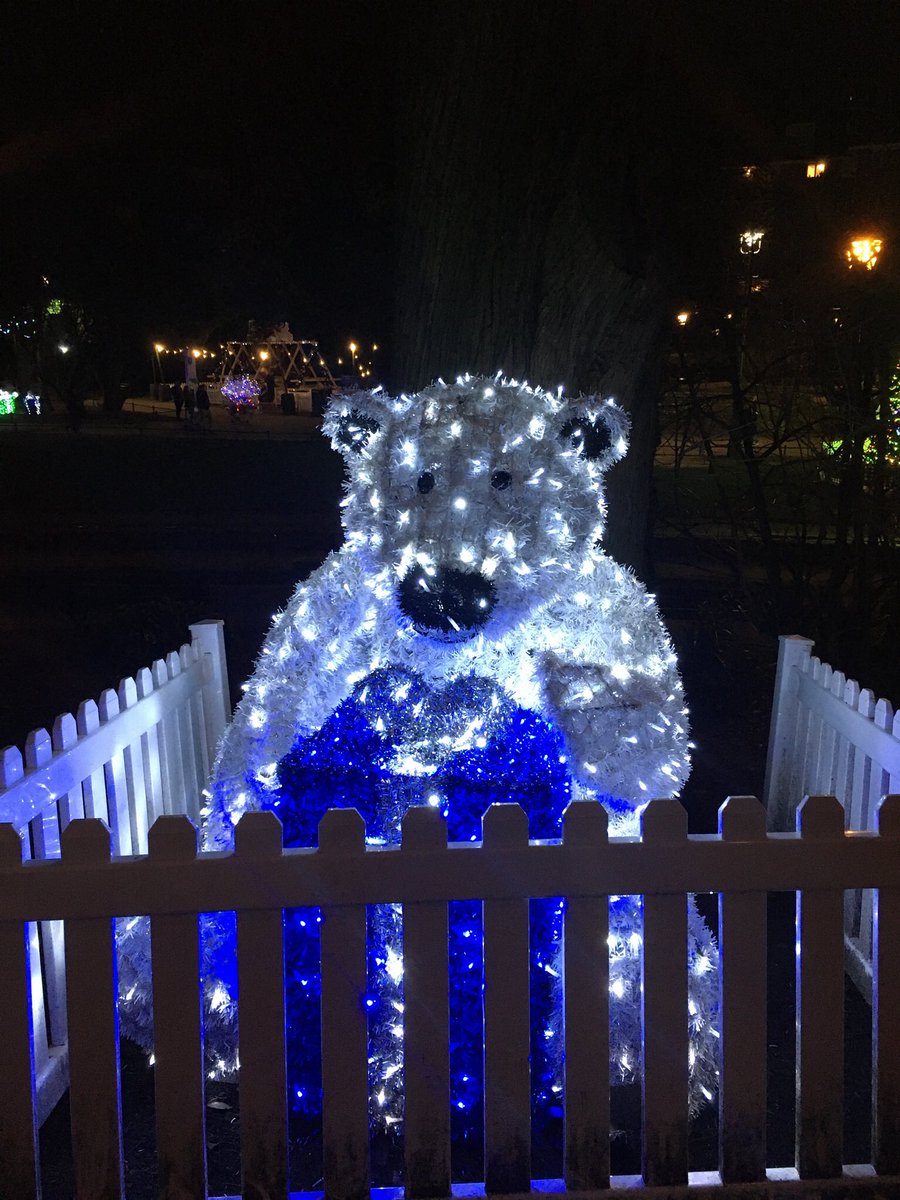 chocolatesheepy's tweet image. Christmas in Bournemouth #christmastreewonderland