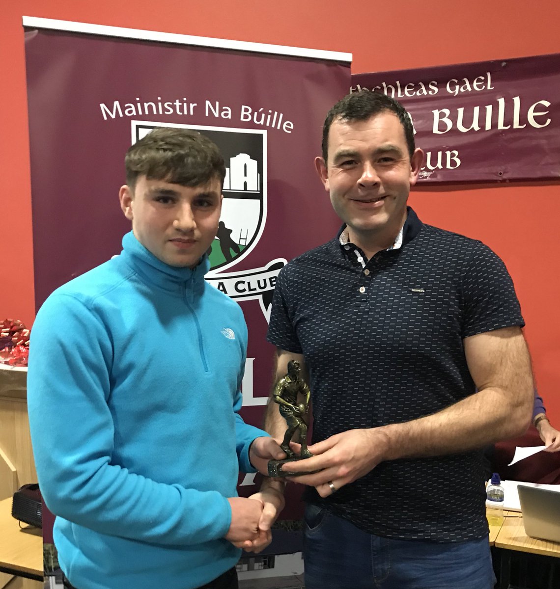 BoyleGAA's tweet photo. Stephen Tonra presenting Tiernan Henry with Junior Player of the Year.
#BoyleRising https://t.co/KBCQWDHLZd