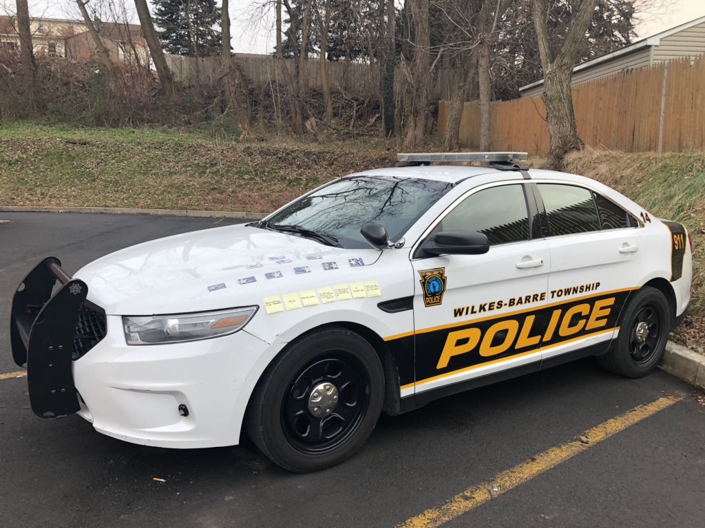 WalkWithBlueHQ's tweet photo. Just had a awesome visit with our Sgt Hampton and Officers at Wilkes-Barre Twp PD. We discussed our programs like #RandomPolicePosts, #CatchACop and school programs. We also left #StarsForOurHeroes for our Officers as well as our #Veterans. #BeSafe, WBTWP PD! Get home. ๐๐๐ ~M https://t.co/EjYjHc18ek