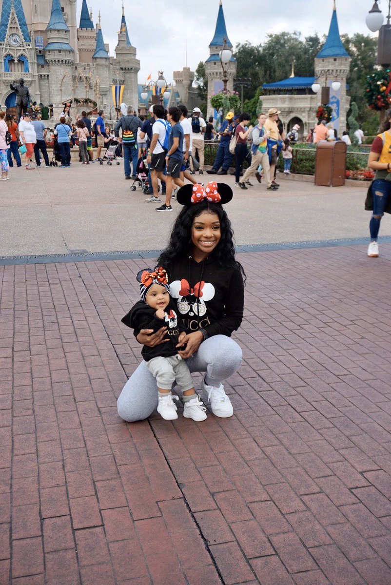 TAi_WHITE's tweet photo. SOO MAGICAL !!!! 3 years ago my Husband proposed to me in Disney World ! Now we’re here, married with our beautiful daughter. Dreams do come true 💞 https://t.co/Wm7Br87FuW