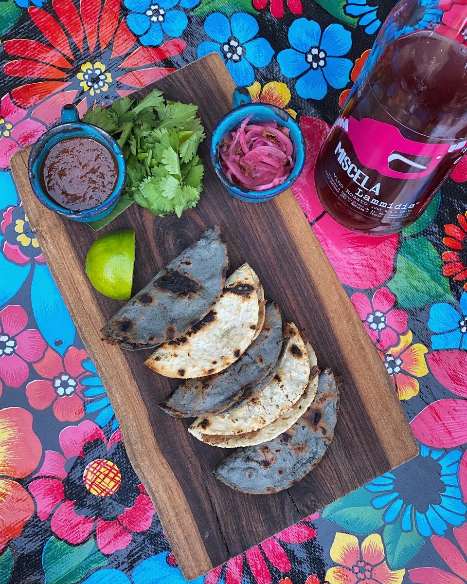 doncuco1's tweet image. 🌮🌮🌮 “Olvidados de pato” 👅 💦 + Lammidia Miscela 💥. #AnitaLi #lammidia #vinonaturale #uvaebasta #naturalwine #guadalajarajalisco #laperla #vinonatural  @AnitaLi_